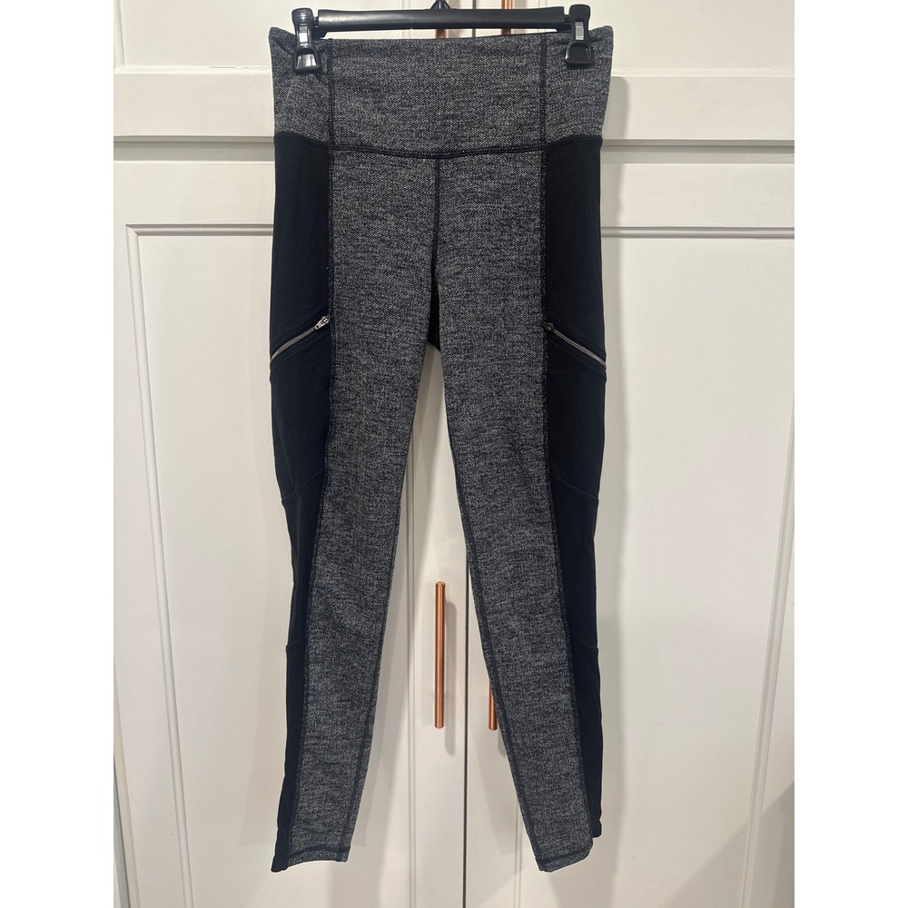 Athleta Women Gray Herringbone Black athletic Zipper Pocket Leggings Small